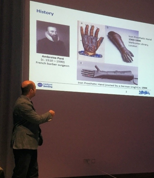 Dr Kianoush Nazarpour giving his talk on bionic hands