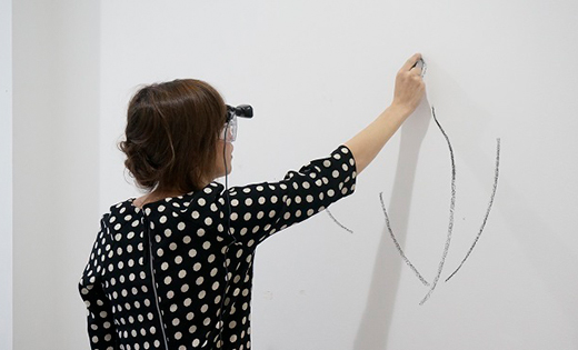 Anna Ridler drawing with sound 2018